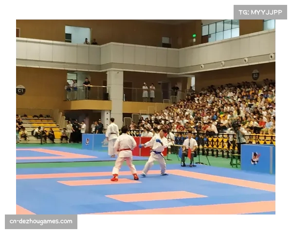 空手道锦标赛上海忆极道场夺银 李鑫辰姚淳汐表现优异 空手道锦标赛上海忆极道场夺银 李鑫辰姚淳汐表现优异